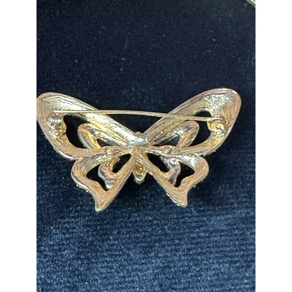 Vintage Rhinestone Butterfly Brooch‎ Gold Tone Openwork Sparkling Pin
